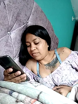 Tiphanydirty3 online show from February 6, 2025, 3:52 pm