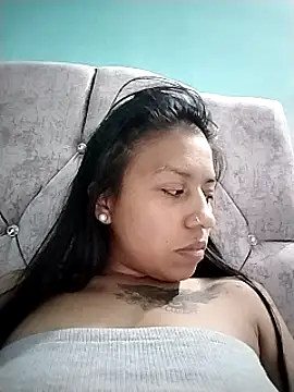 Tiphanydirty3 online show from February 18, 2025, 3:31 am