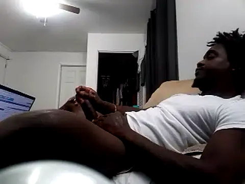 Hugedick0071 online show from November 13, 2025, 7:51 am