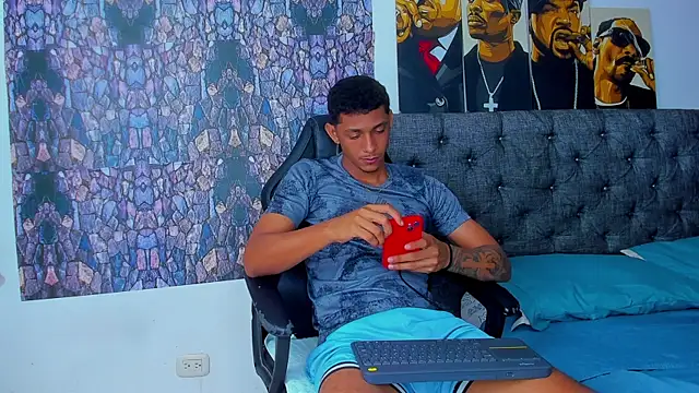 dominic smith  online show from February 7, 2025, 1:58 am