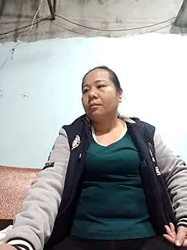 Queen 18200 online show from November 25, 2025, 9:59 pm