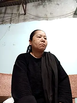 Queen 18200 online show from December 18, 2025, 10:05 pm