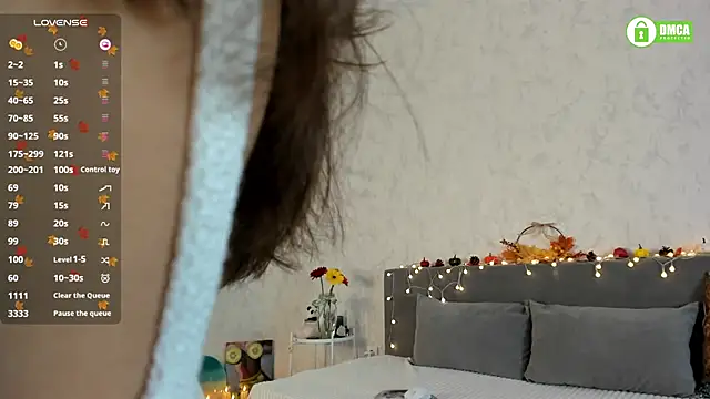 pretty yong cat online show from October 10, 2025, 2:16 pm