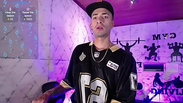 DrakeNeumann online show from November 14, 2025, 3:38 am