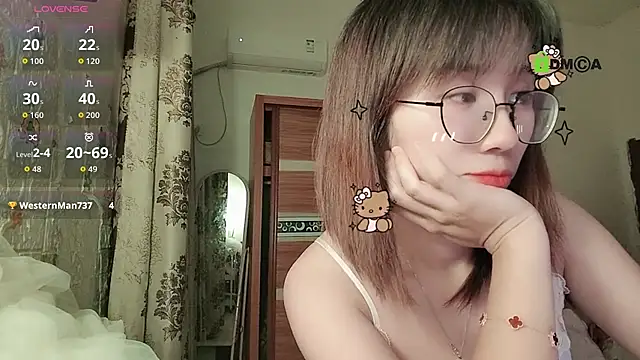 Lili 666 online show from September 28, 2025, 4:56 pm