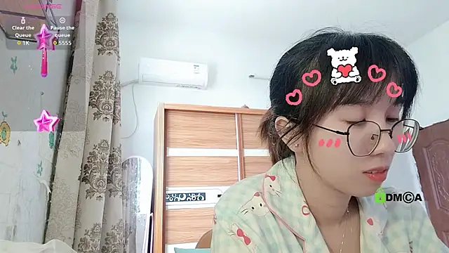 Lili 666 online show from November 12, 2025, 5:30 am