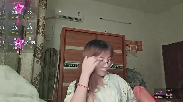 Lili 666 online show from June 3, 2026, 3:06 pm