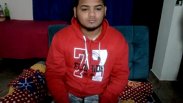 Snapshot of Boycuriousxxx chatting on July 6, 2026, 10:23 am Boycuriousxxx online show from July 6, 2026, 10:23 am