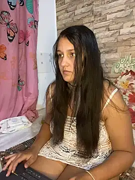 Snapshot of saray_gomez22 chatting on December 21, 2024, 3:03 am saray gomez22 online show from December 21, 2024, 3:03 am