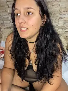 Snapshot of saray_gomez22 chatting on January 2, 2025, 7:01 am saray gomez22 online show from January 2, 2025, 7:01 am