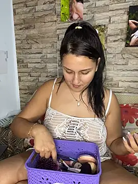 Snapshot of saray_gomez22 chatting on January 20, 2025, 4:54 am saray gomez22 online show from January 20, 2025, 4:54 am