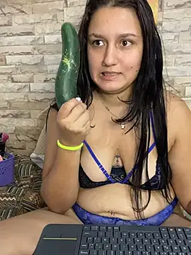 Snapshot of saray_gomez22 chatting on February 6, 2025, 2:11 am saray gomez22 online show from February 6, 2025, 2:11 am