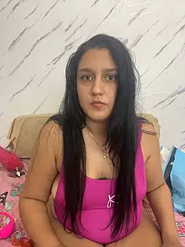 Snapshot of saray_gomez22 chatting on March 10, 2025, 1:34 am saray gomez22 online show from March 10, 2025, 1:34 am