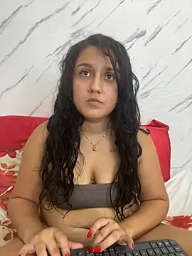Snapshot of saray_gomez22 chatting on March 23, 2025, 12:58 am saray gomez22 online show from March 23, 2025, 12:58 am