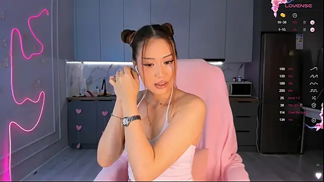 carpe diemmm online show from November 10, 2025, 2:21 am