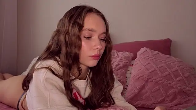 Snapshot of KateVon chatting on October 4, 2025, 4:10 am KateVon online show from October 4, 2025, 4:10 am