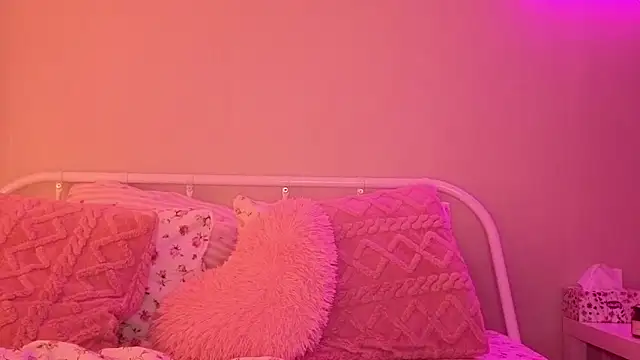 Snapshot of KateVon chatting on November 20, 2025, 1:22 pm KateVon online show from November 20, 2025, 1:22 pm