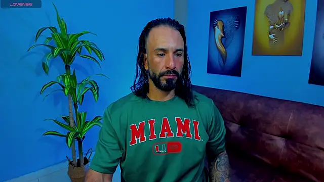 Snapshot of mr_maik chatting on November 11, 2025, 9:04 pm mr maik online show from November 11, 2025, 9:04 pm