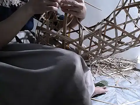 Snapshot of nolame18xxx chatting on November 14, 2025, 11:42 am nolame18xxx online show from November 14, 2025, 11:42 am