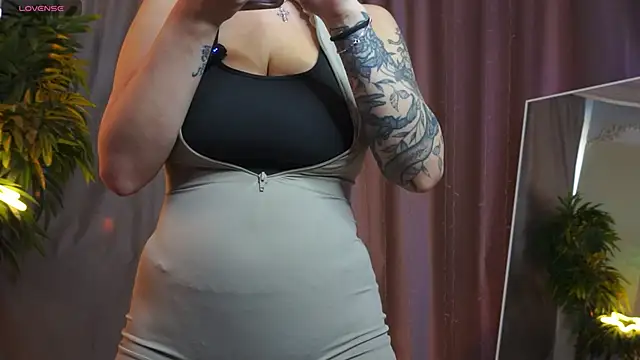 JessRosen online show from May 16, 2026, 3:47 am