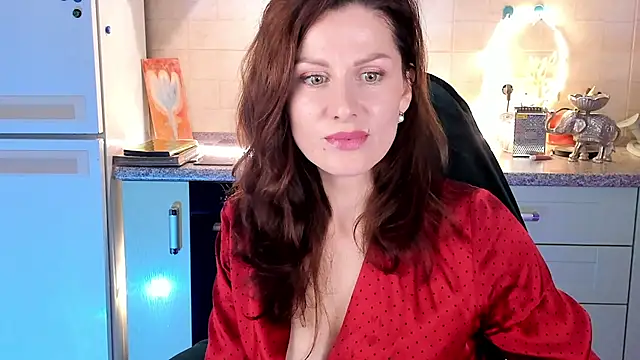 April o Nill online show from October 6, 2025, 2:25 pm