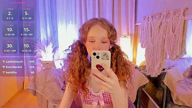 Snapshot of _Rose_Charming_ chatting on February 28, 2025, 1:05 am Rose Charming online show from February 28, 2025, 1:05 am