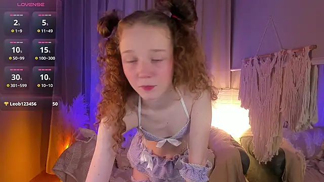 Snapshot of _Rose_Charming_ chatting on March 8, 2025, 10:02 pm Rose Charming online show from March 8, 2025, 10:02 pm