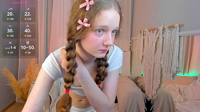 Snapshot of _Rose_Charming_ chatting on September 13, 2025, 9:58 pm Rose Charming online show from September 13, 2025, 9:58 pm