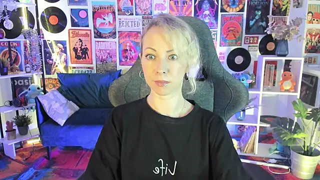 Snapshot of LylithSkye chatting on January 18, 2025, 11:32 am LylithSkye online show from January 18, 2025, 11:32 am
