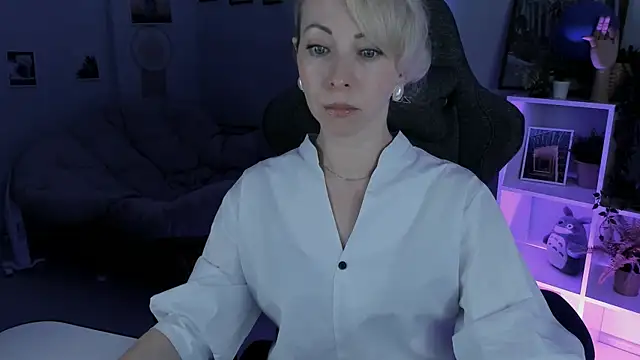 Snapshot of LylithSkye chatting on February 5, 2025, 10:51 am LylithSkye online show from February 5, 2025, 10:51 am