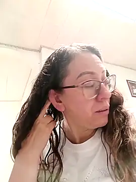 miss hanna07 online show from April 9, 2026, 4:23 pm