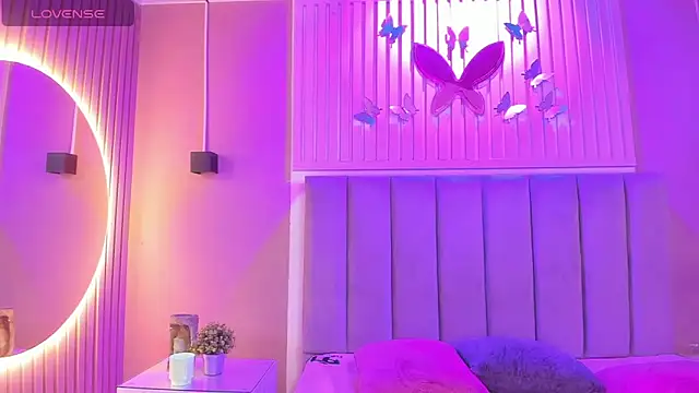 diosa cristal online show from October 18, 2025, 4:04 am