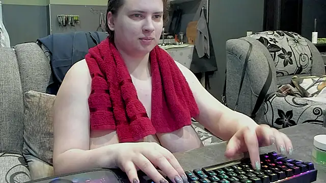 1lindsey1 online show from February 1, 2025, 5:26 pm