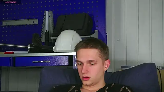 dustyn fox online show from February 11, 2026, 3:50 pm