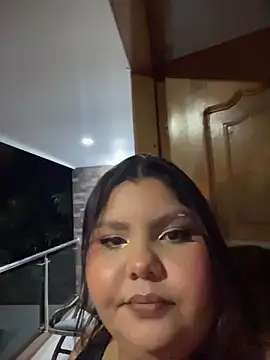  Shara Handal  online show from May 17, 2026, 9:28 am