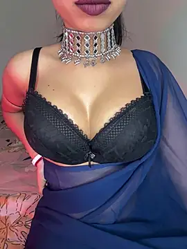 Snapshot of Hot-sexy222 chatting on February 7, 2025, 10:19 am Hot-sexy222 online show from February 7, 2025, 10:19 am
