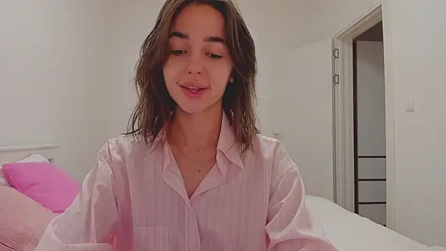 JudyAngil online show from November 11, 2025, 6:13 am