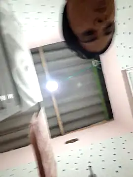 sexy-latin10 online show from October 12, 2025, 7:18 am