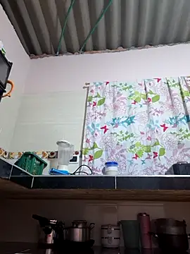 sexy-latin10 online show from December 4, 2025, 9:40 am