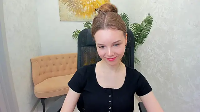 MileyWings online show from February 26, 2025, 6:00 pm