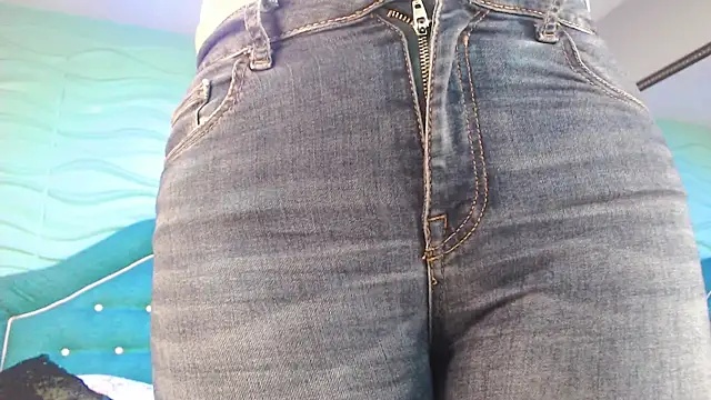 BarbaraTyleer online show from January 10, 2025, 4:30 pm