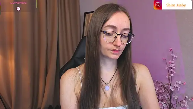 Snapshot of ShiroHeby chatting on October 19, 2025, 11:55 am ShiroHeby online show from October 19, 2025, 11:55 am