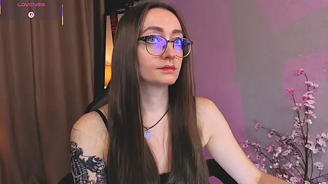 Snapshot of ShiroHeby chatting on October 30, 2025, 12:39 pm ShiroHeby online show from October 30, 2025, 12:39 pm