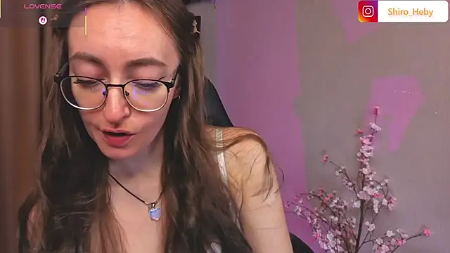 Snapshot of ShiroHeby chatting on November 4, 2025, 1:54 pm ShiroHeby online show from November 4, 2025, 1:54 pm