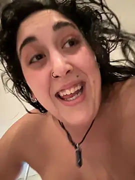 ThicBunz online show from October 5, 2025, 1:26 am