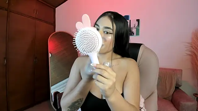 Alheli 16 online show from December 19, 2025, 12:23 pm