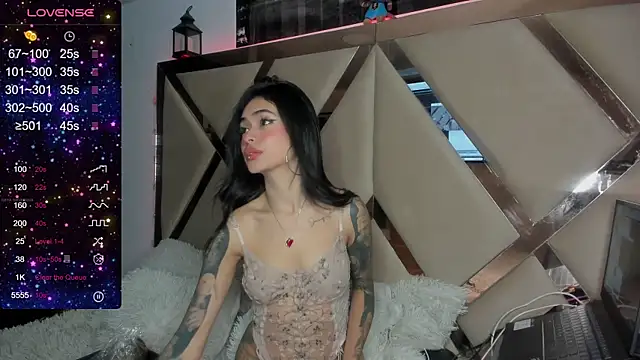 Snapshot of AliceMiller_2 chatting on December 12, 2024, 8:36 am AliceMiller 2 online show from December 12, 2024, 8:36 am