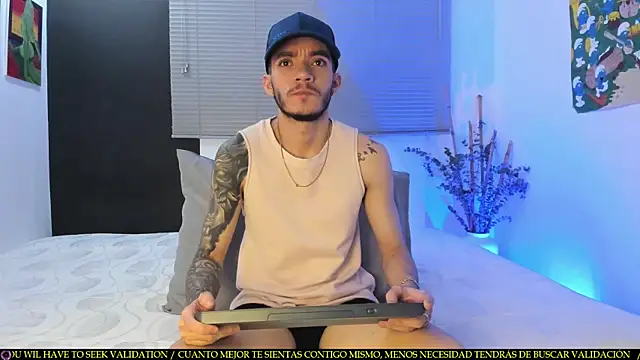 Snapshot of Tylergiuseppe_ chatting on February 11, 2025, 10:07 pm Tylergiuseppe online show from February 11, 2025, 10:07 pm