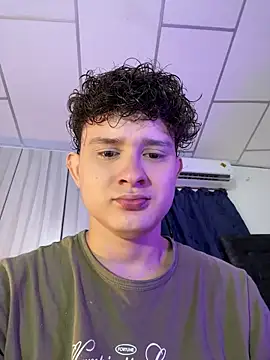 Nathan Bluee online show from December 5, 2025, 4:03 pm