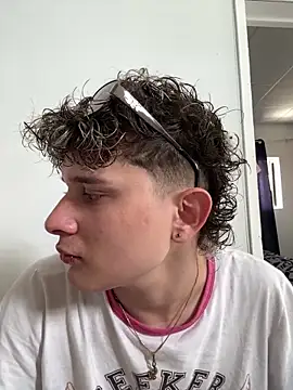 Nathan Bluee online show from April 9, 2026, 4:12 pm